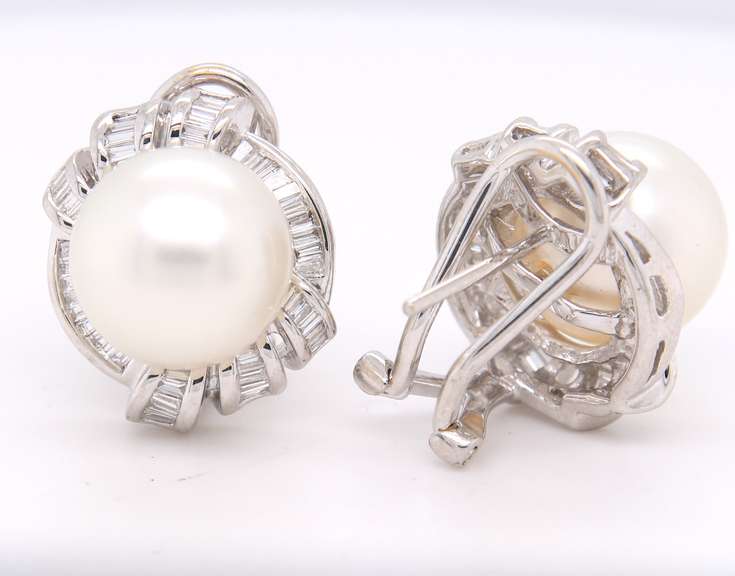18kt Pearl and Diamond Earrings, Pendant and Ring
