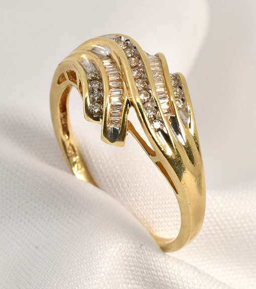 Stylish Diamond Dome Ring