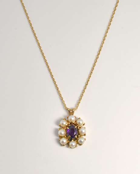 Feminine Amethyst & Pearl Pendant