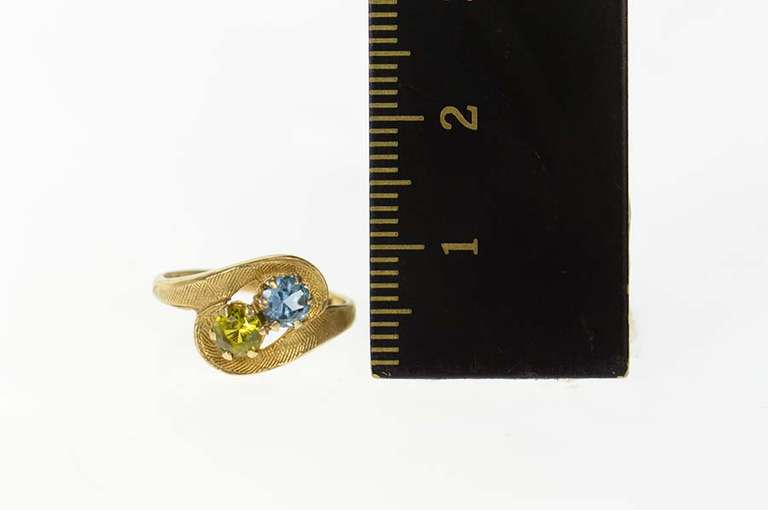 10K Yellow Gold 1960's Blue Topaz Peridot Textured Bypass Ring