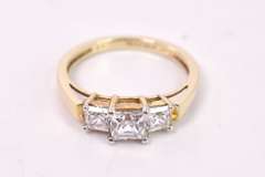 Fantastic CZ ring in 14K Yellow Gold