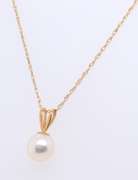 Nice Yellow Gold Single Pearl Pendant on Chain