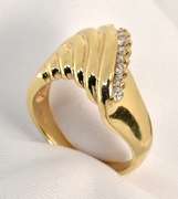 Modern Ring with Diamonds
