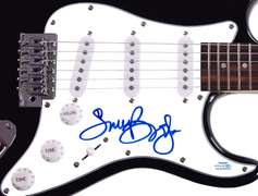 Snoop Dogg Autographed Signed Guitar ACOA
