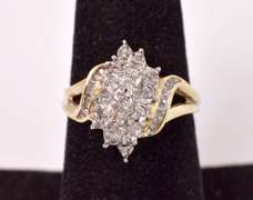 Captivating Cluster Diamond Ring in Yellow Gold