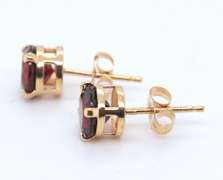 Beautiful Yellow Gold 6mm Garnet Stud Earrings