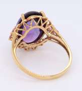Attractive Yellow Gold 10.31ct Amethyst oval Cab Sapphire Ring