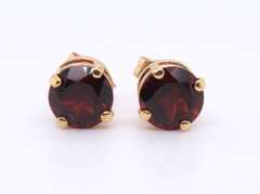 Beautiful Yellow Gold 6mm Garnet Stud Earrings