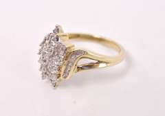 Captivating Cluster Diamond Ring in Yellow Gold