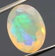 Wonderful glittering 2.96ct faceted Jelly Opal