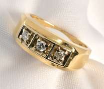 Tasteful 3 Diamond Ring