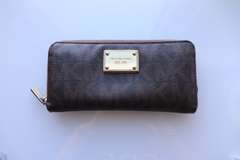 Micheal Kors Jet Se Contiental Brown Wallet