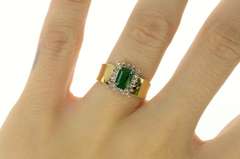 14K Yellow Gold 0.85 Ctw Emerald Diamond Halo Engagement Ring