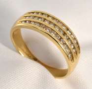 Sweet 3 Rows of Diamonds Band