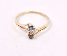 Beautiful Blue Stone and Diamond Ring in Yellow Gold