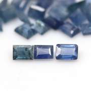 Multi-hue 6.98ct blue Sapphire set