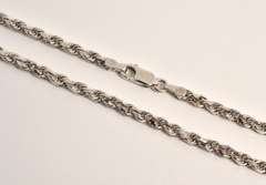 Useful 14k WG Diamond Cut Rope