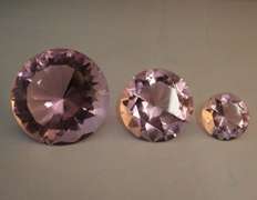 Trio Diamonds Crystal Pink