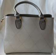 Fine Leather Bag with Designer look