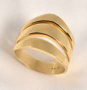 Attractive Three in One Gold Ring