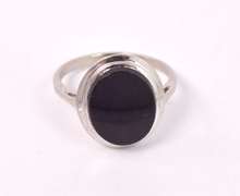 Wonderful Onyx Ring in White Gold