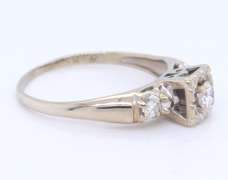Vintage White Gold apx 0.25ctw Diamond Ring