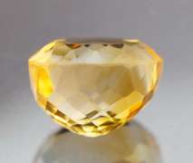 Striking 7.68ct golden yellow Citrine