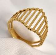 Pretty Diamond Cut Lattice Style Ring