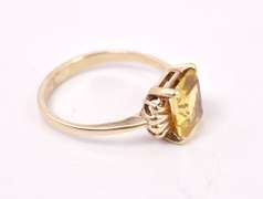 Lavish Yellow Sapphire Ring in Yellow Gold