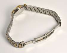 Luxury Gucci Women's Watch in SS & Gold