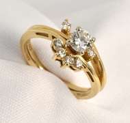 Feminine Diamond Wedding Set