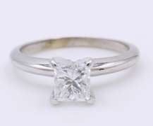 Majestic White Gold Princess Cut Solitare Engagement Ring