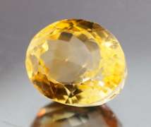 Striking 7.68ct golden yellow Citrine