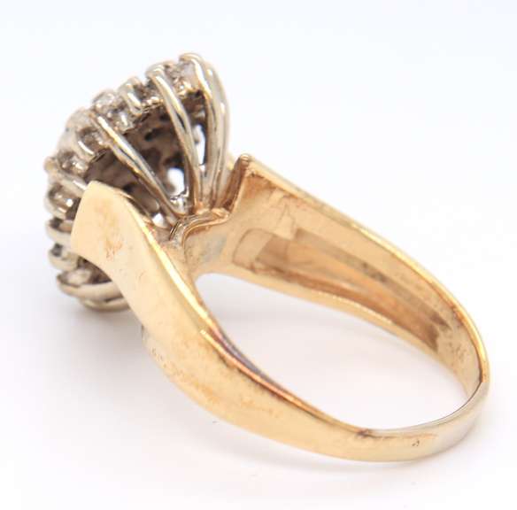 Attractive Yellow Gold Diamond Cluster Ring