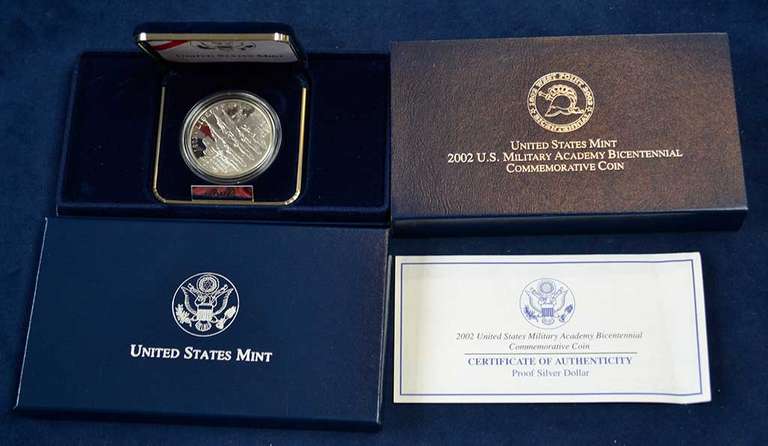 2002 US Military Academy Bicentennial Commemorative Coin. OGP.