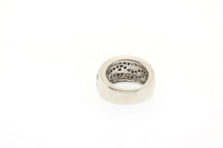 LADIES 14KT WHITE GOLD DIAMOND BAND.