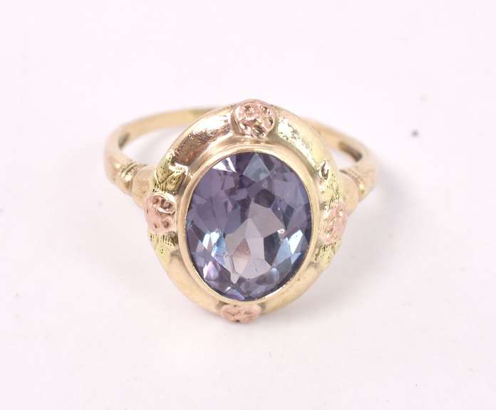 Incredible Color Change Sapphire in Yellow Gold