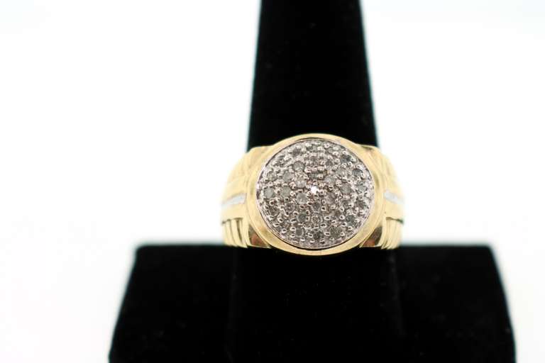 MENS 10 KT YELLOW GOLD DIAMOND RING