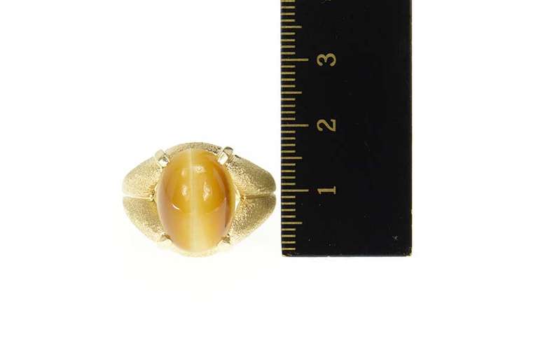 14K Yellow Gold Oval Tiger's Eye Retro Men's Textured Statement Ring