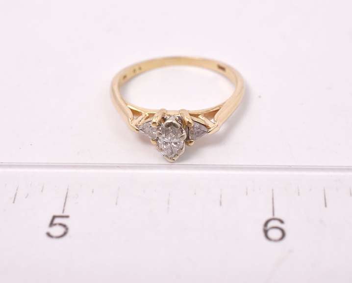 Gorgeous Diamond Ring in 14K Yellow Gold