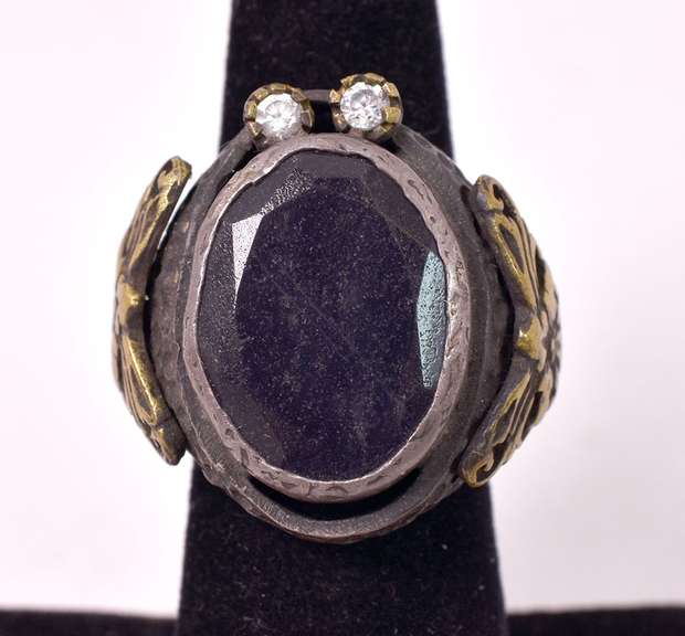 Captivating 11.19CTS Sapphire & White Crystal Ring in Sterling Silver
