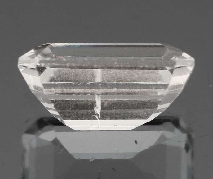 Dazzling 9.73ct diamond white Topaz