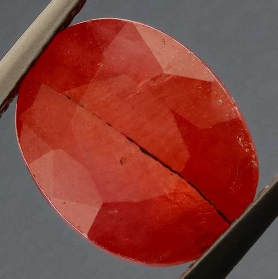 Gorgeous red orange 4.20ct Imperial Sapphire