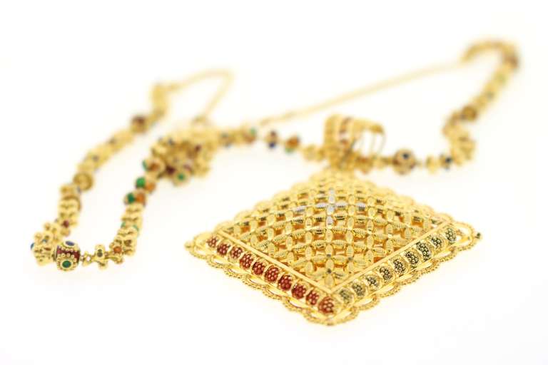 LADIES INDIAN NECKLACE AND PENDANT 22 KT SOLID GOLD