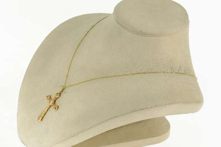 18K Yellow Gold Art Deco Ornate Cross Christian Classic Symbol Pendant