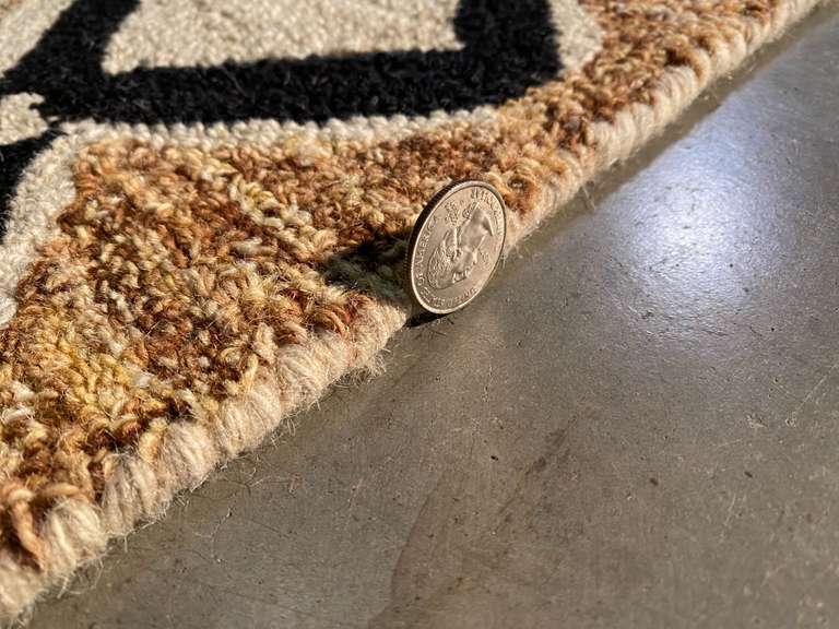 CARVED MODERN WOOL RUG 5x8
