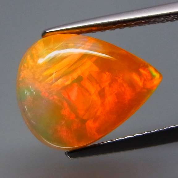 Bi-color 3.03ct fiery flashing Welo Opal