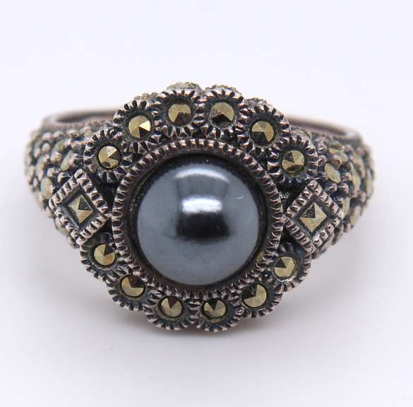Vintage Sterling Silver Pearl and Marcasite Ring