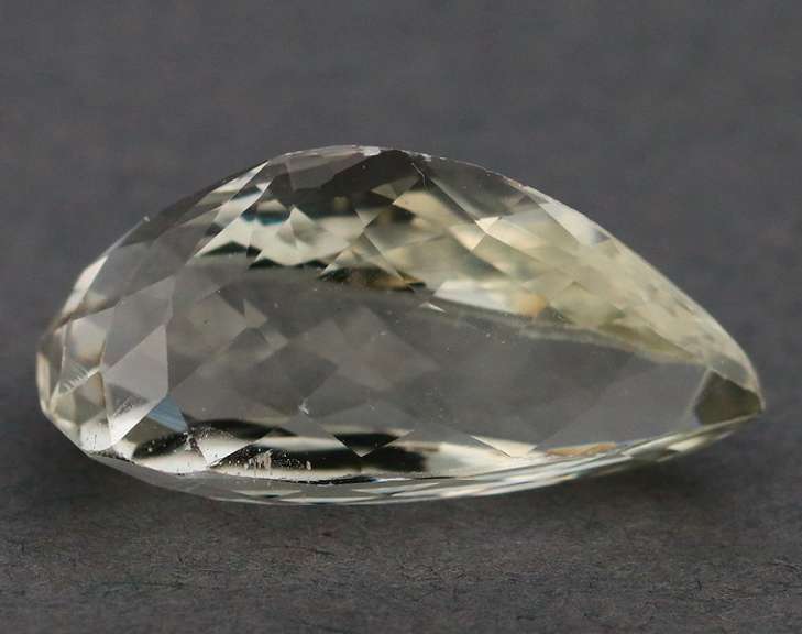 Remarkable 21.89ct high fire platinum blonde Kunzite