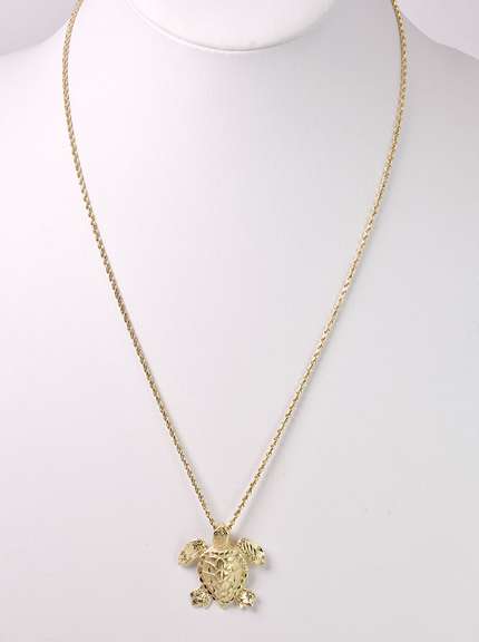 Gorgeous Sea Turtle Pendant Necklace in 14K Yellow Gold